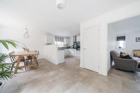 19 Longstem Drive, Dartington, Totnes, TQ9 6FS