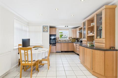 3 Ashway, Corringham, Stanford-le-hope, SS17 9EB