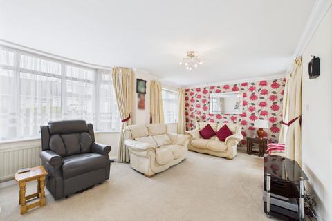 3 Ashway, Corringham, Stanford-le-hope, SS17 9EB