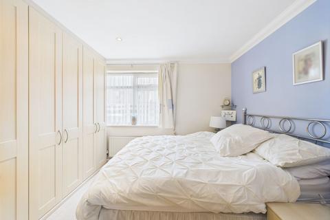 3 Ashway, Corringham, Stanford-le-hope, SS17 9EB