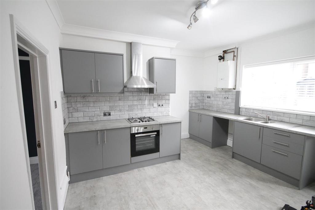 Open Plan Kitchen and Dining Room