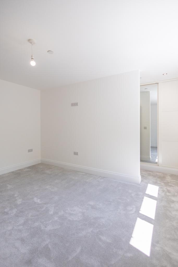 Rear bedroom 2