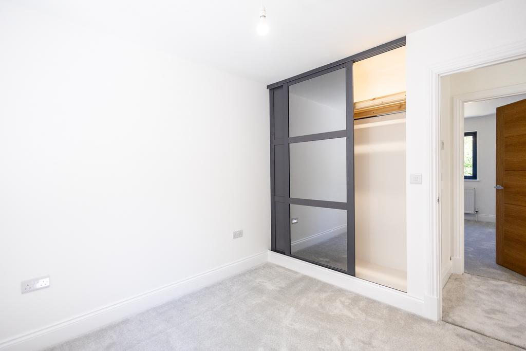Rear bedroom 4