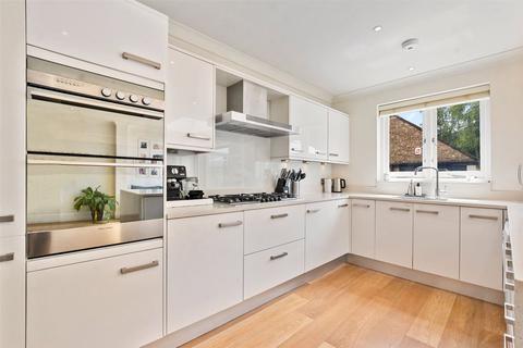 4 bedroom semi-detached house for sale, Kelross Road, London, N5
