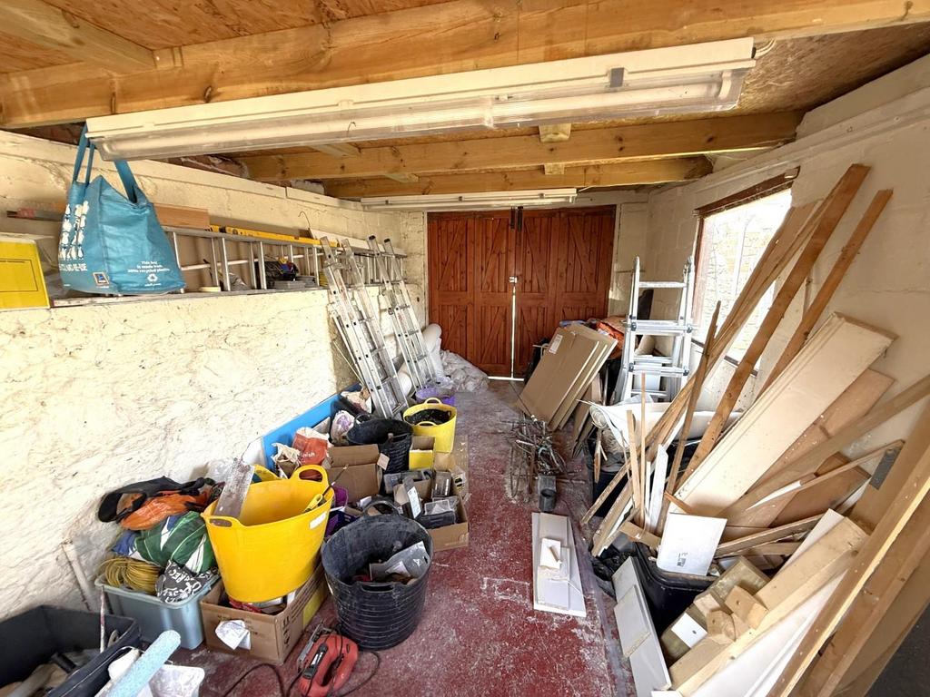 GARAGE.jpeg