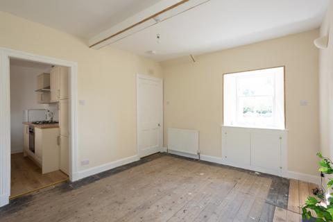 2 bedroom end of terrace house for sale, Greenside, Leslie, KY6