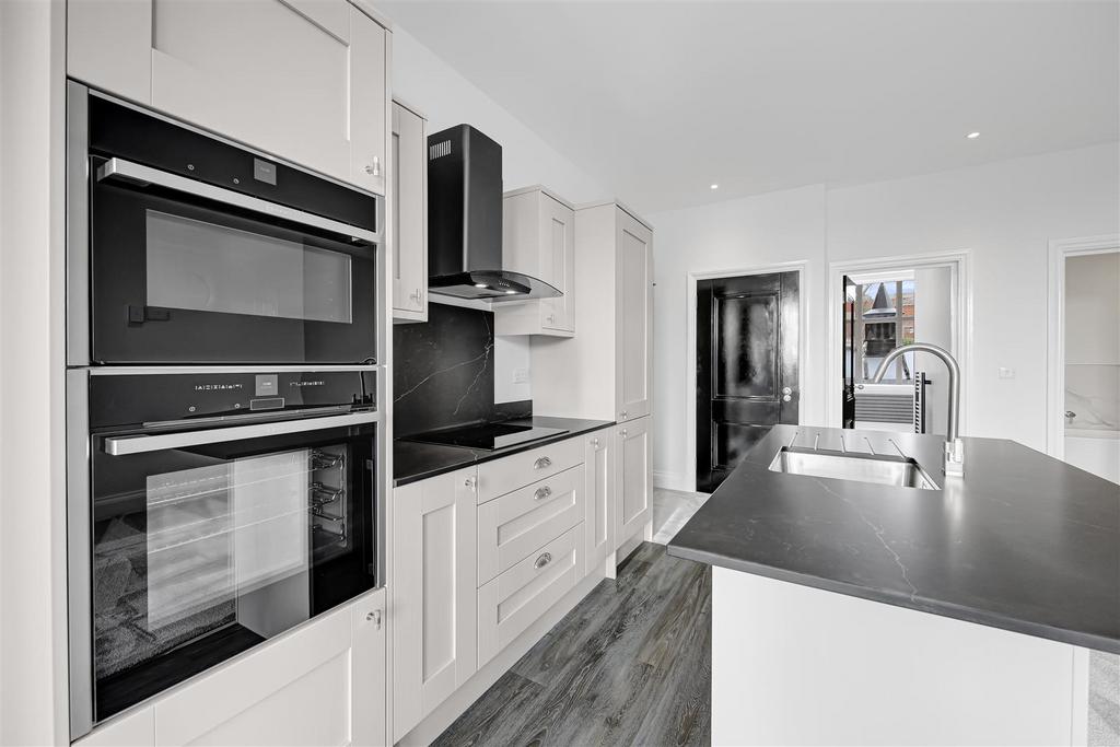Kitchen Lounge Area