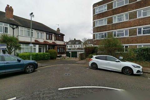 Garage to rent, Clock House Road, Beckenham BR3