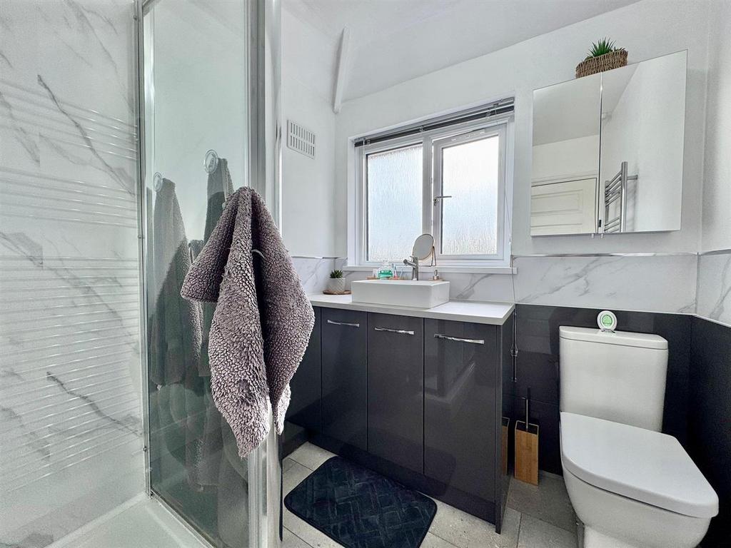 Shower room.jpg