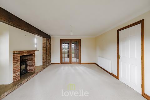 6 bedroom detached house for sale, Swaby Close, Marshchapel DN36