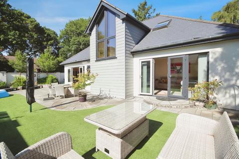 4 bedroom detached house for sale, Whincroft Drive, Ferndown BH22