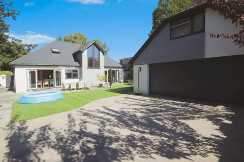 4 bedroom detached house for sale, Whincroft Drive, Ferndown BH22