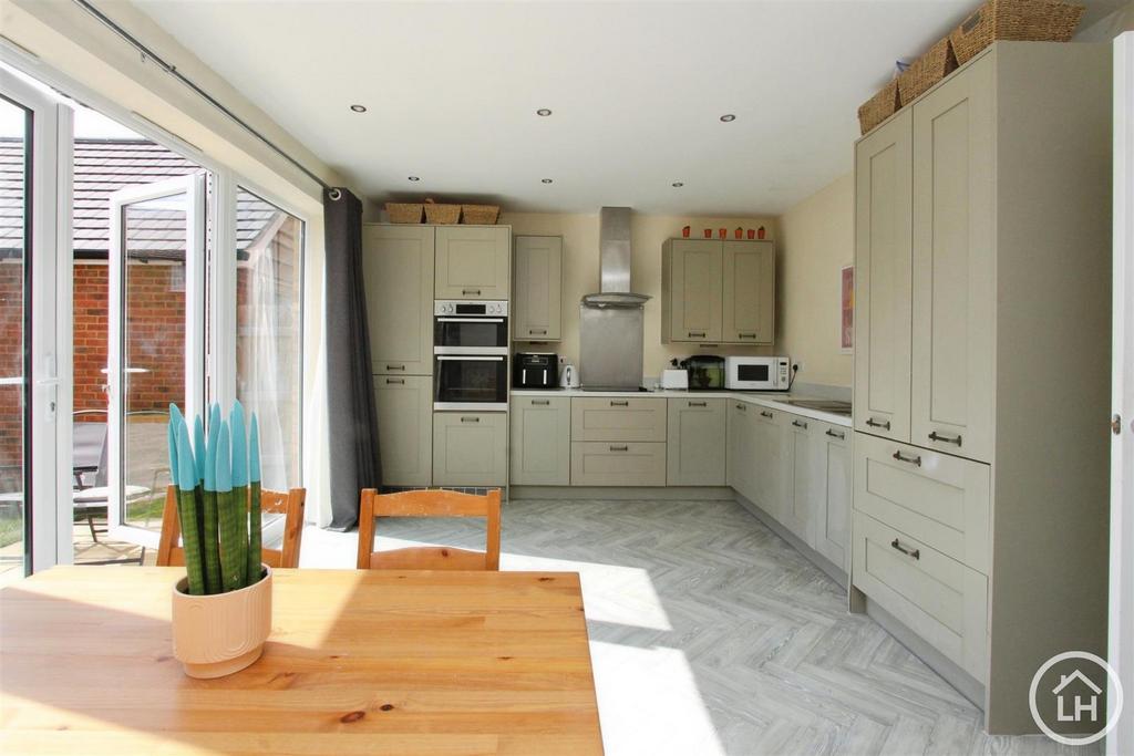 Kitchen / Diner