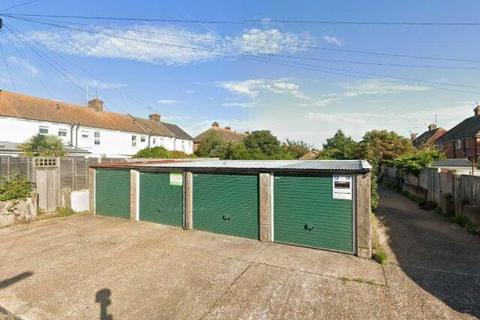 Garage to rent, Rye Street, Eastbourne BN22
