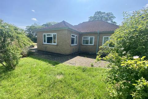 3 bedroom detached bungalow to rent, Lutterworth Road, Burbage LE10