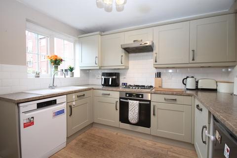 undefined, Great Oak Square, Mobberley