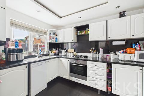 2 bedroom semi-detached house for sale, Hatley Gardens, Benfleet, SS7