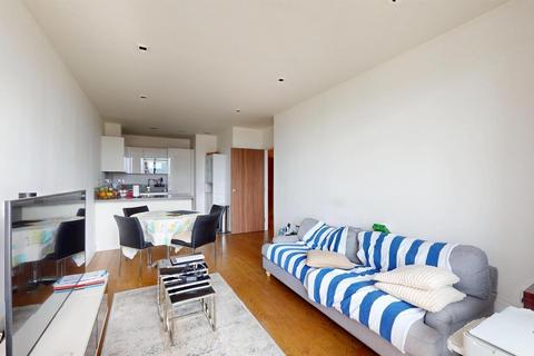 2 bedroom flat for sale, Longfield Avenue, London W5