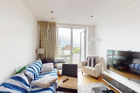 2 bedroom flat for sale, Longfield Avenue, London W5