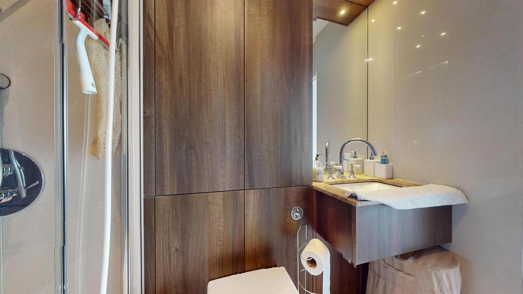Longfieldave.bathroom 5.jpg