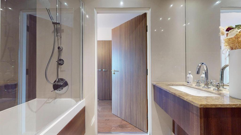 Longfieldave.bathroom4.jpg