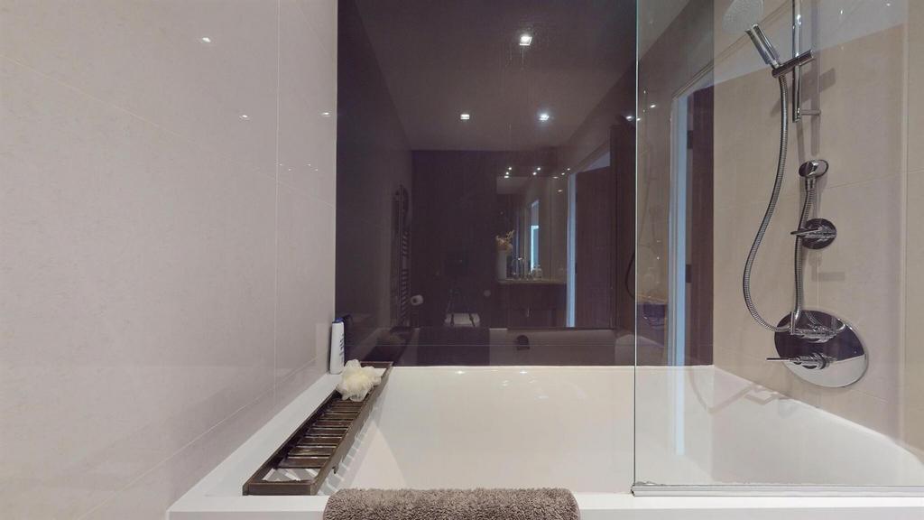 Longfieldave.bathroom3.jpg
