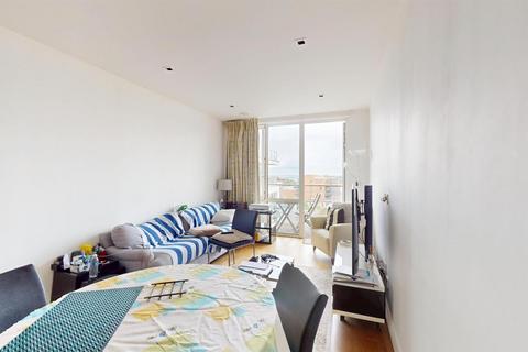 2 bedroom flat for sale, Longfield Avenue, London W5