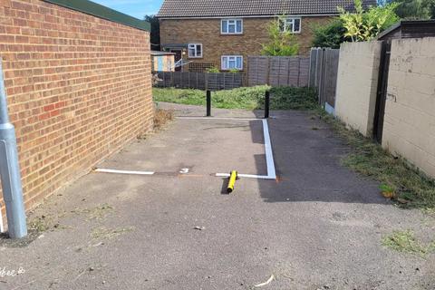 Garage to rent, Keary Road, Swanscombe DA10