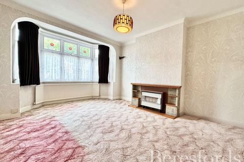3 bedroom semi-detached house for sale, Cromer Road, Hornchurch, RM11