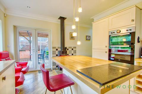 3 bedroom bungalow for sale, Barlborough Road, Chesterfield S43
