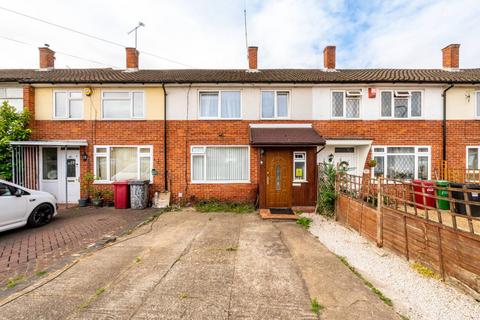 105 Doddsfield Road, Slough, SL2 2BB