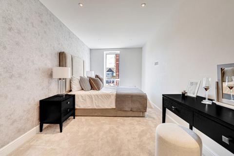 2 bedroom apartment for sale, Broadway, Leigh-on-sea, SS9