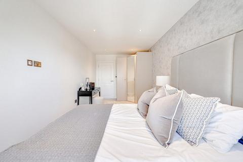2 bedroom apartment for sale, Broadway, Leigh-on-sea, SS9