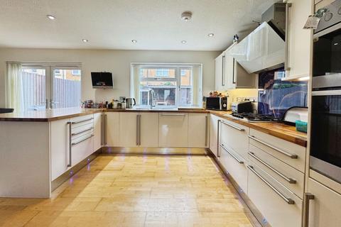 22 Dovetons Drive, Williton, Taunton, TA4 4ST