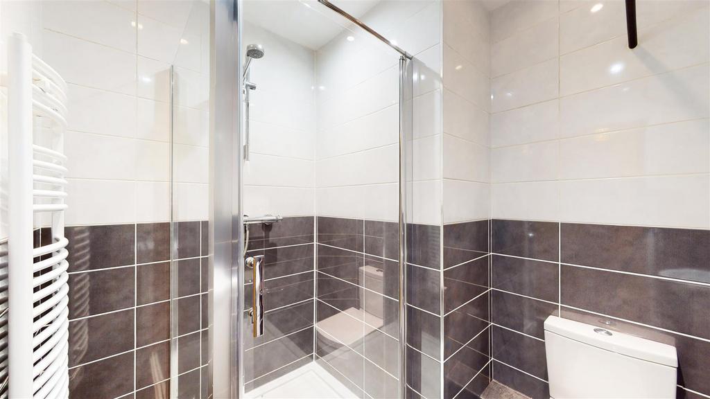 Castle Street 41b Shower Room.jpg