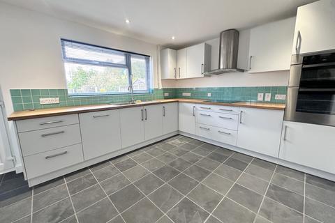 undefined, High Street, Somerton TA11