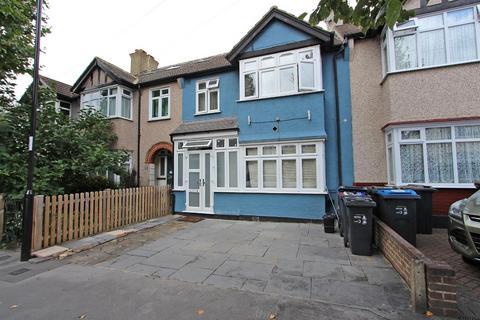 4 bedroom terraced house to rent, Croydon