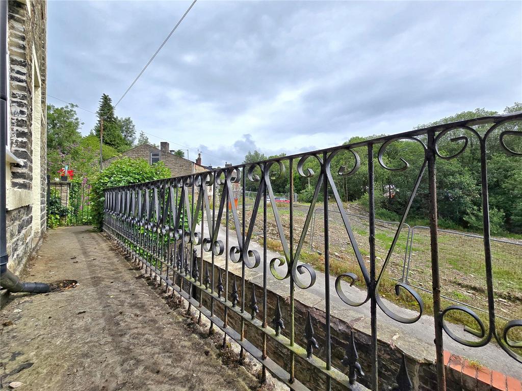 Balcony Walkway
