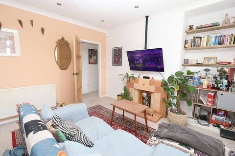 2 bedroom flat for sale, Debenham Road, Stretford, M32