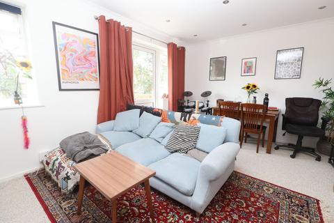 2 bedroom flat for sale, Debenham Road, Stretford, M32