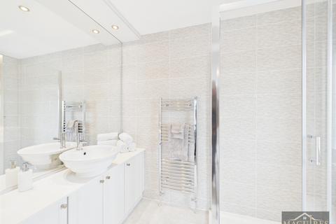 2 bedroom apartment for sale, 2 Pendine Grovelands Park, St Clears SA33