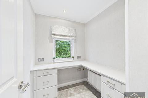 2 bedroom apartment for sale, 2 Pendine Grovelands Park, St Clears SA33