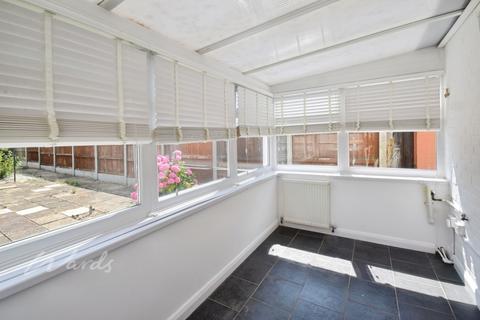 2 bedroom detached bungalow to rent, Margate Road Ramsgate CT12