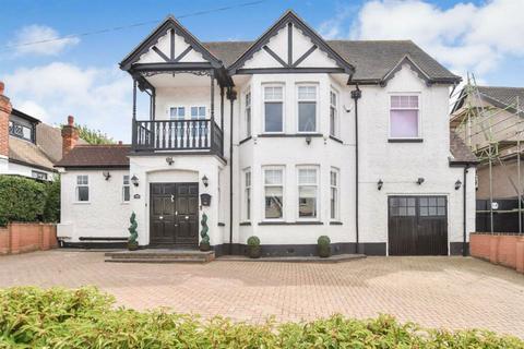 4 bedroom detached house for sale, Vicarage Hill, Benfleet, SS7