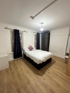 7 bedroom house share to rent, Cann Hall Road, London E11