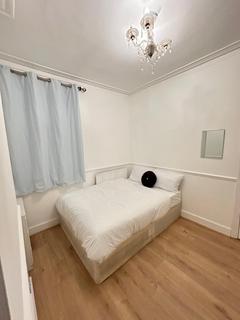 7 bedroom house share to rent, Cann Hall Road, London E11