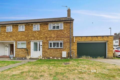 139 Mansfield Road, Chessington, KT9 2PX