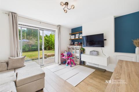 139 Mansfield Road, Chessington, KT9 2PX
