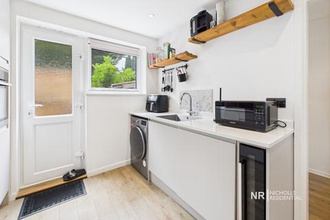 139 Mansfield Road, Chessington, KT9 2PX