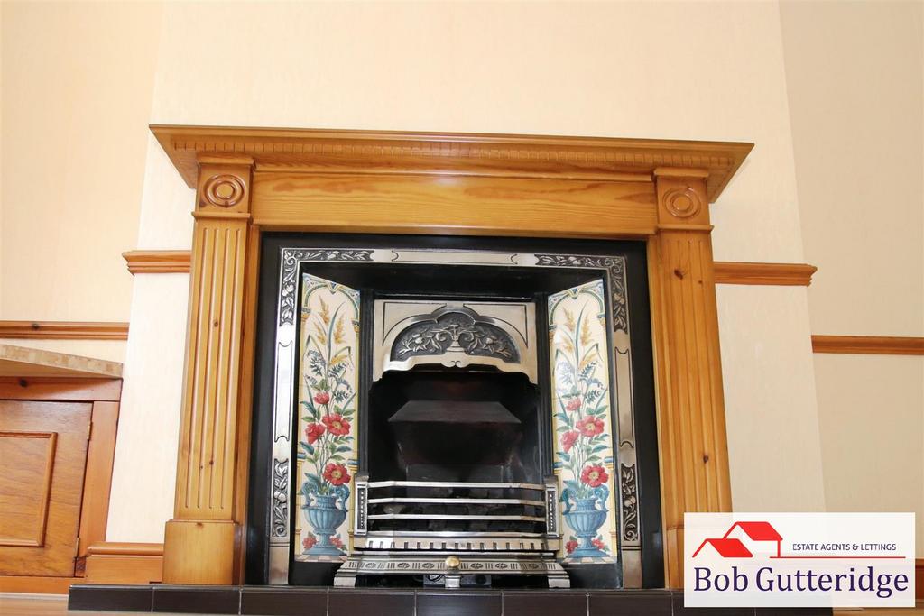 Bay fronted lounge